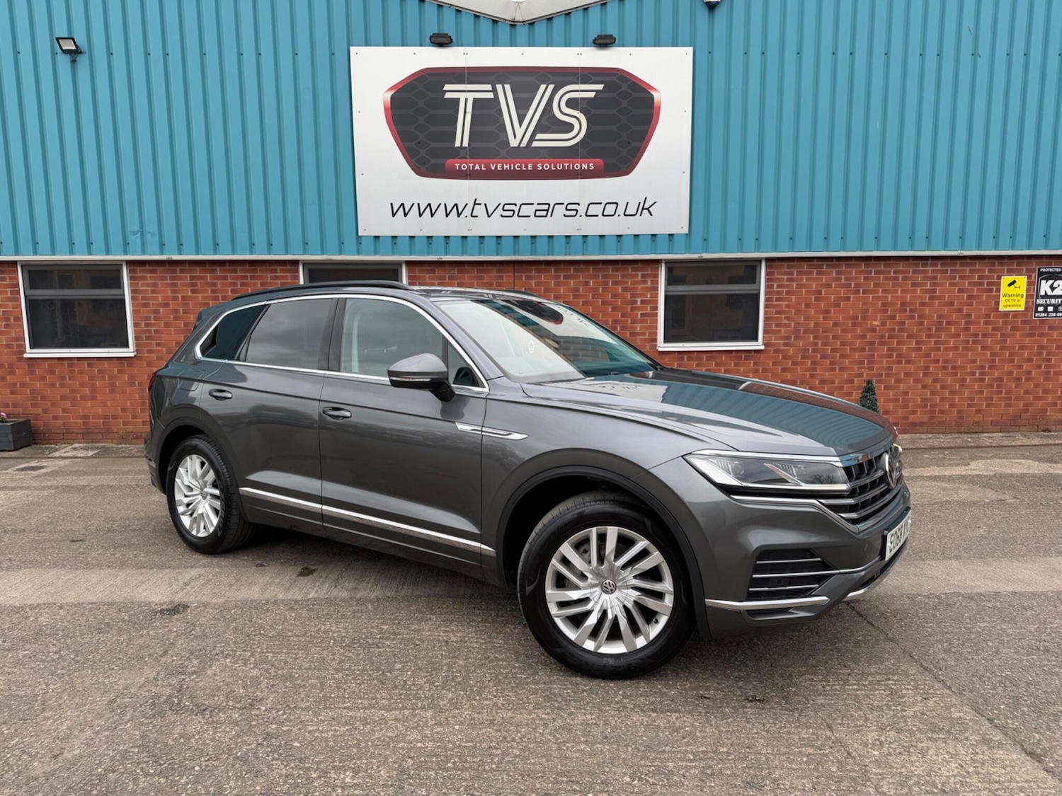 Used Volkswagen Touareg 2018 for sale - 78127672: Photo 1