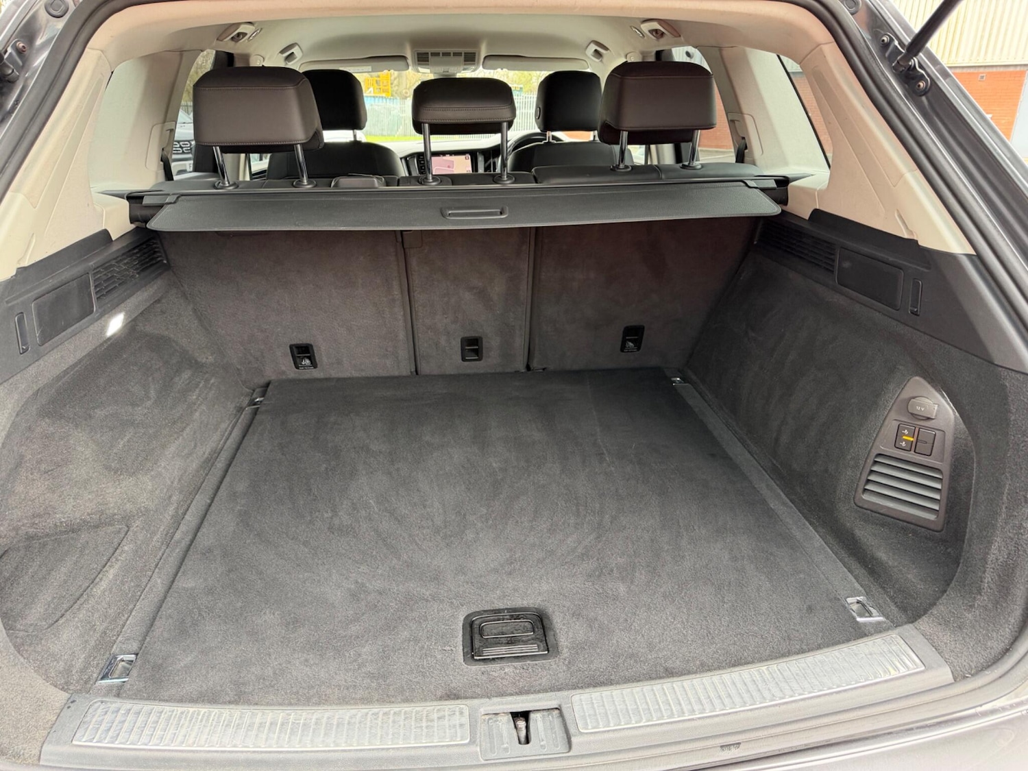 Used Volkswagen Touareg 2018 for sale - 78127672: Photo 12