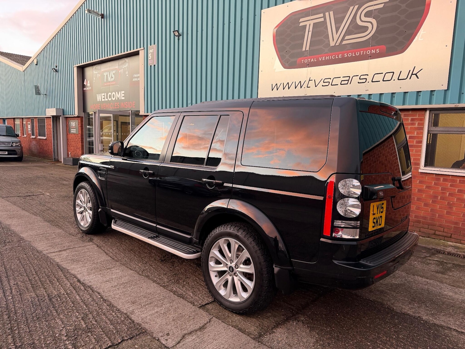 Used Land Rover Discovery 4 2015 for sale - 77074889: Photo 17