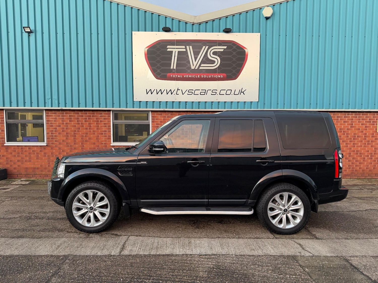 Used Land Rover Discovery 4 2015 for sale - 77074889: Photo 18