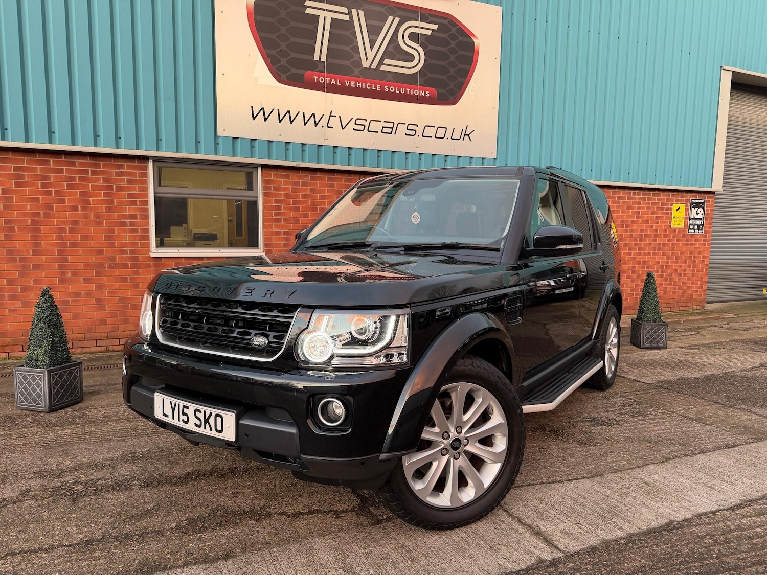 Used Land Rover Discovery 4 2015 for sale - 77074889: Photo 24