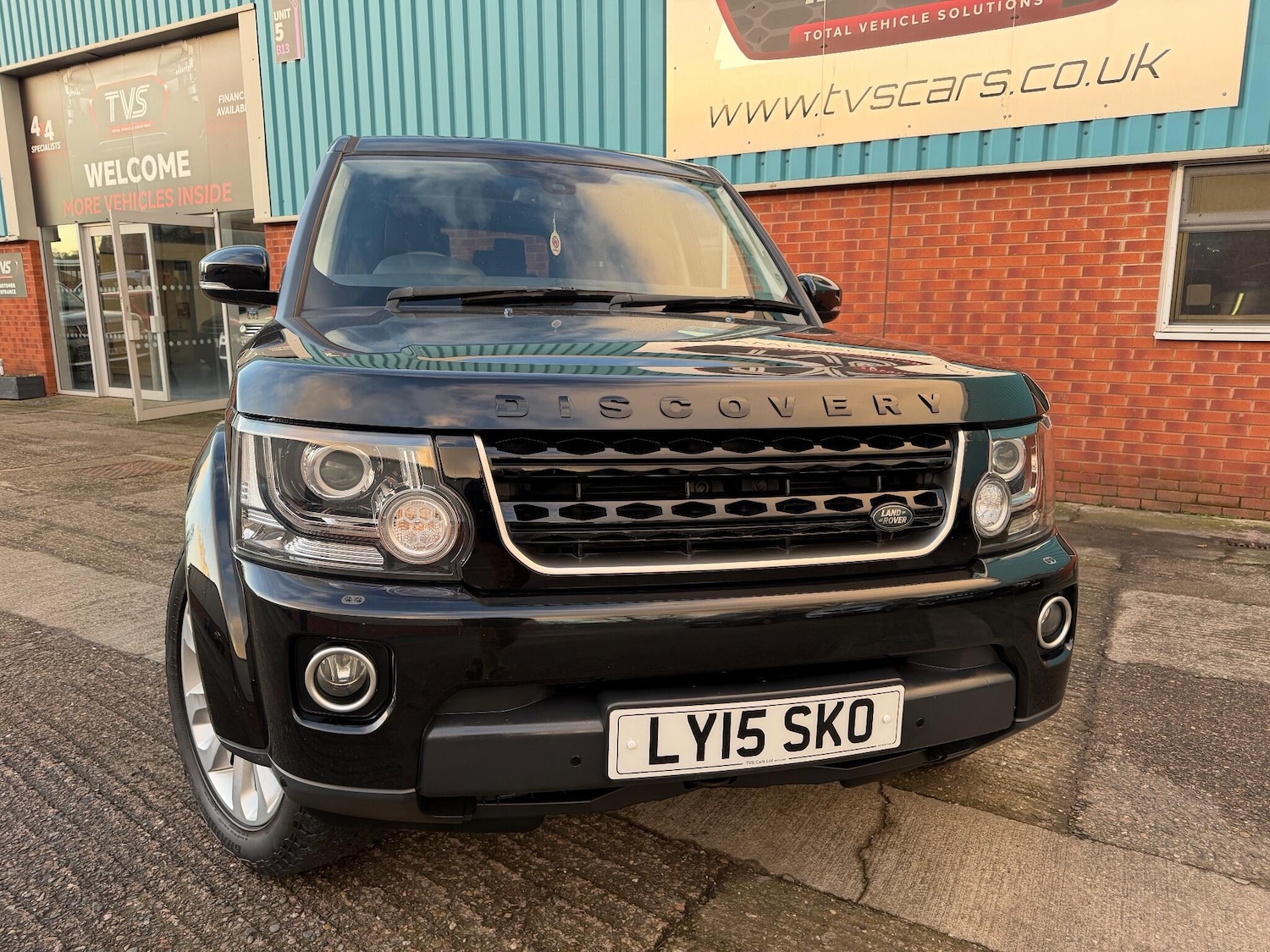 Used Land Rover Discovery 4 2015 for sale - 77074889: Photo 3