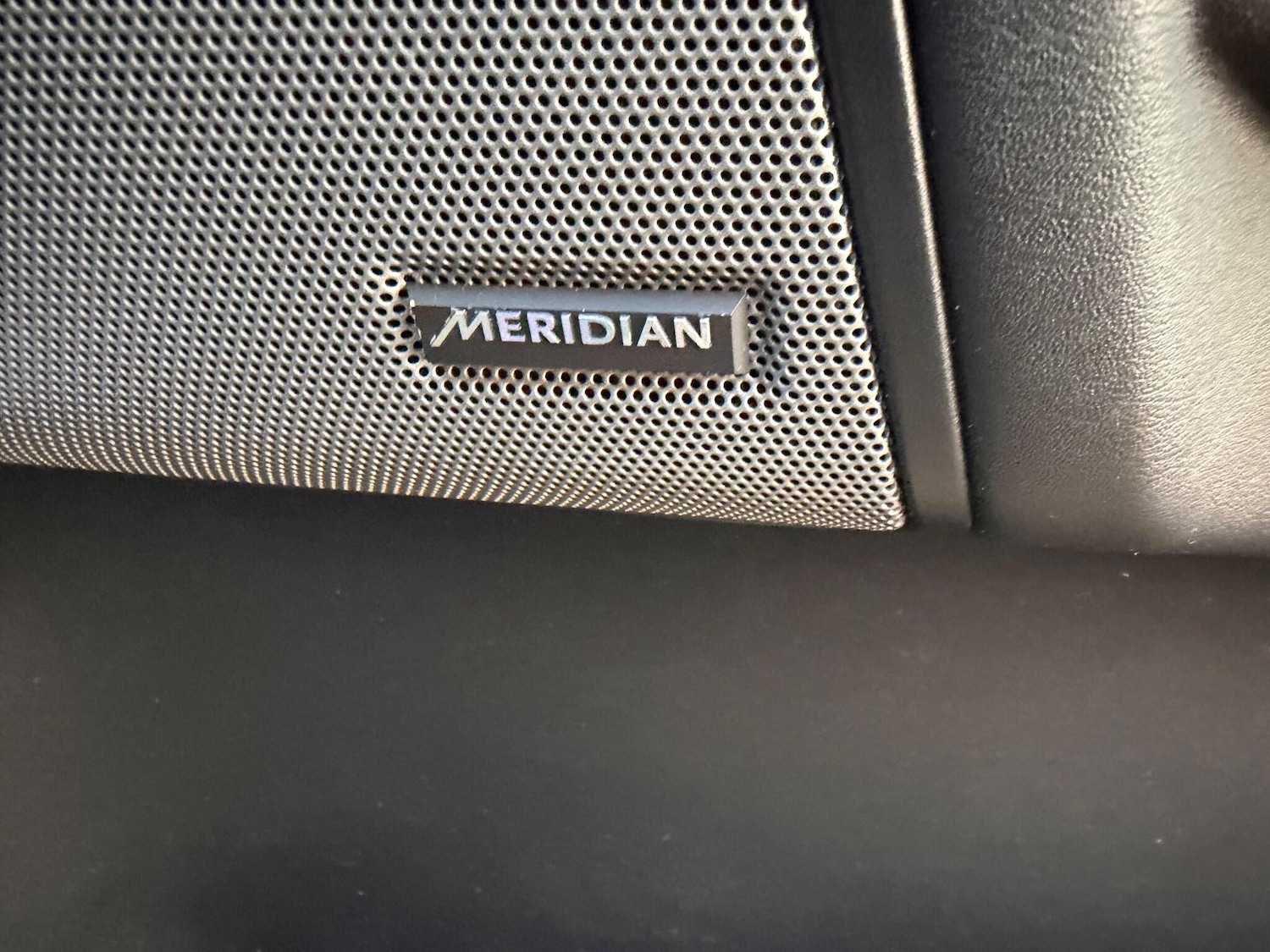 Used Land Rover Discovery 4 2015 for sale - 77074889: Photo 33