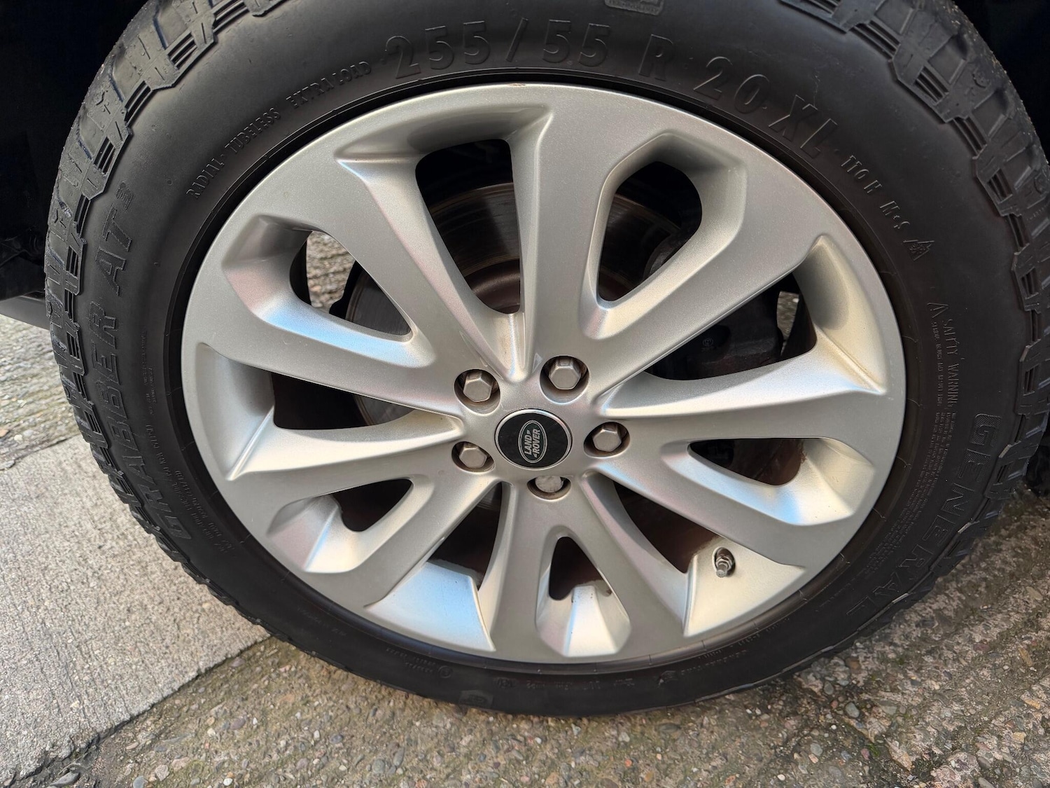 Used Land Rover Discovery 4 2015 for sale - 77074889: Photo 35