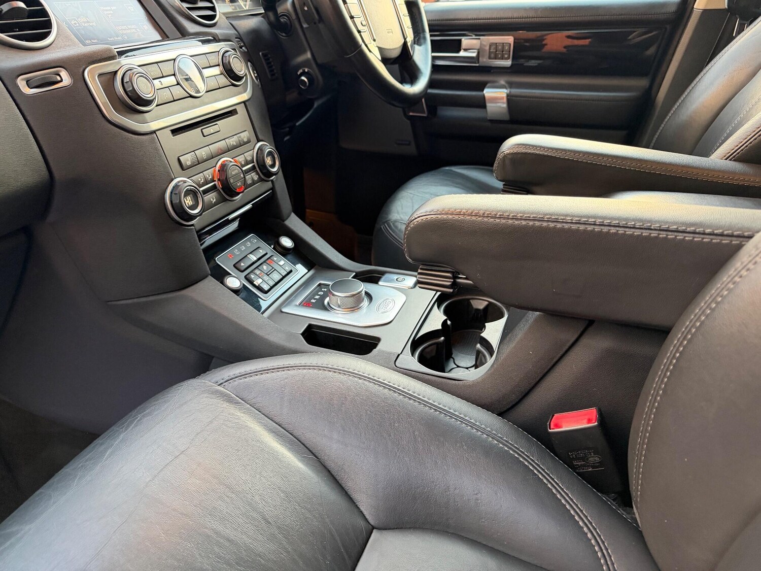 Used Land Rover Discovery 4 2015 for sale - 77074889: Photo 9