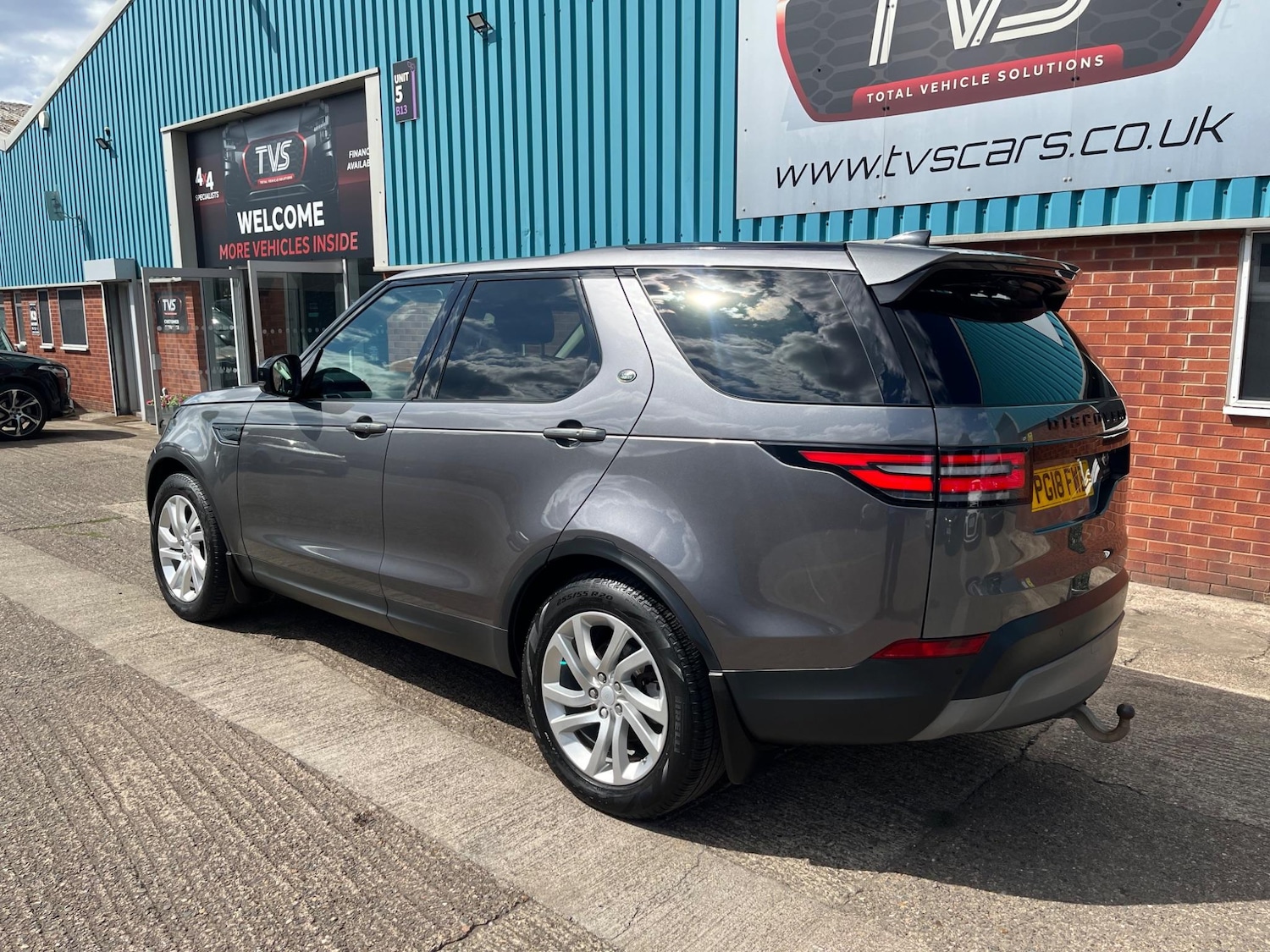 Used Land Rover Discovery 2018 for sale - 76987868: Photo 21