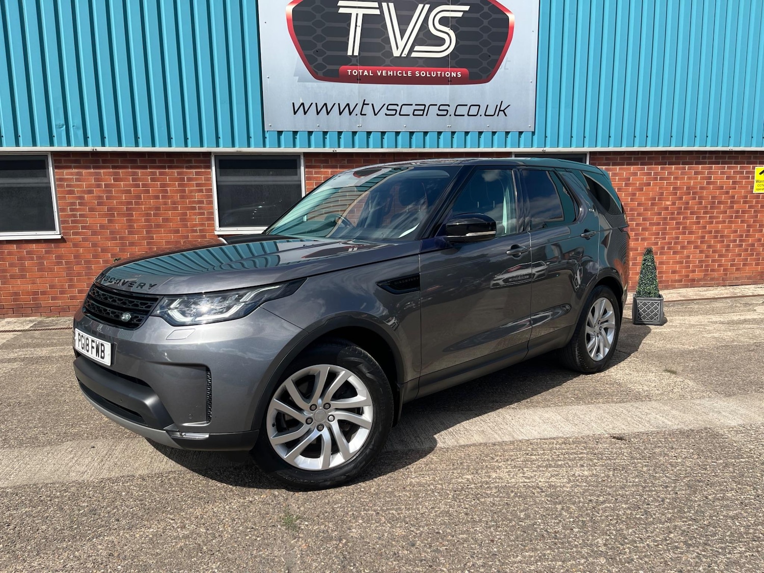 Used Land Rover Discovery 2018 for sale - 76987868: Photo 23