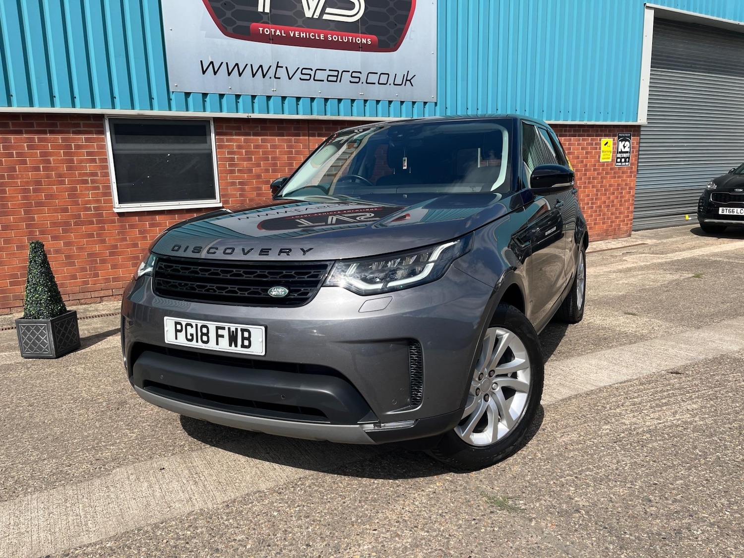 Used Land Rover Discovery 2018 for sale - 76987868: Photo 25