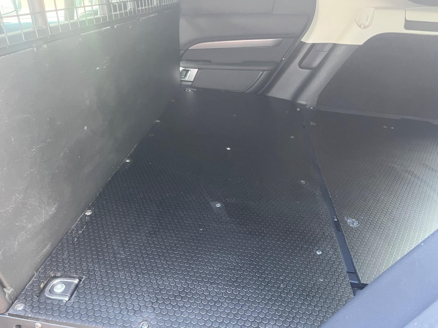 Used Land Rover Discovery 2020 for sale - 76987711: Photo 12