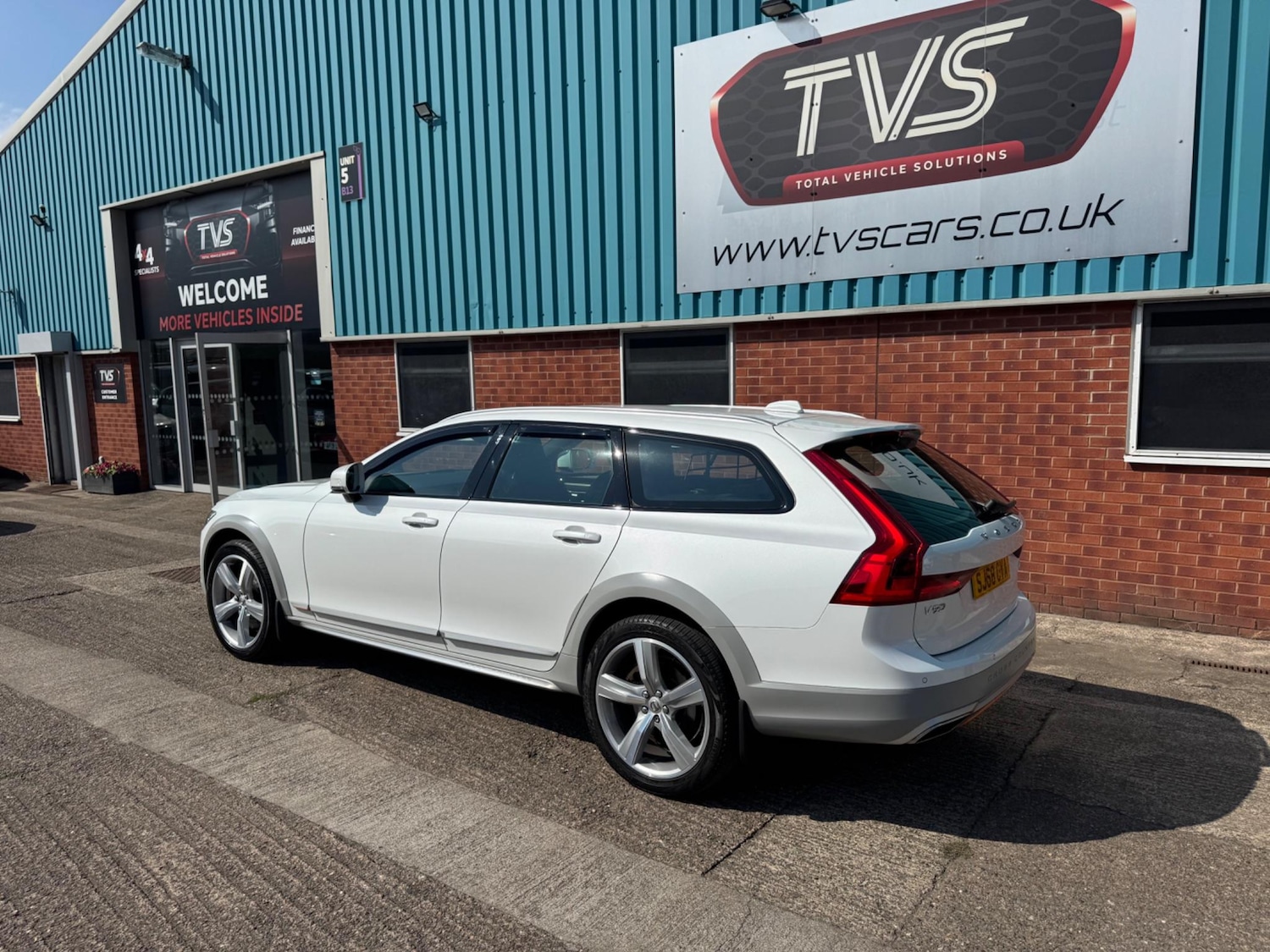 Used Volvo V90 2019 for sale - 76988015: Photo 3