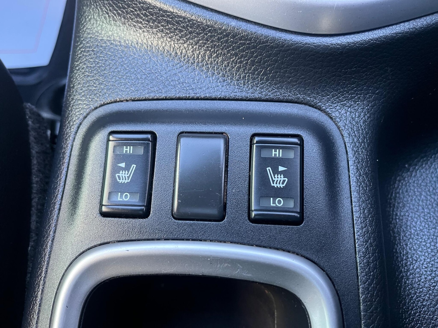 Used Nissan Navara 2018 for sale - 76633358: Photo 23