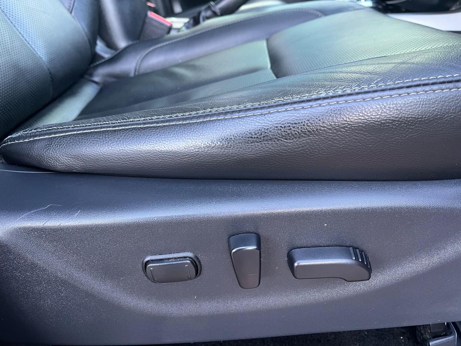 Used Nissan Navara 2018 for sale - 76633358: Photo 30