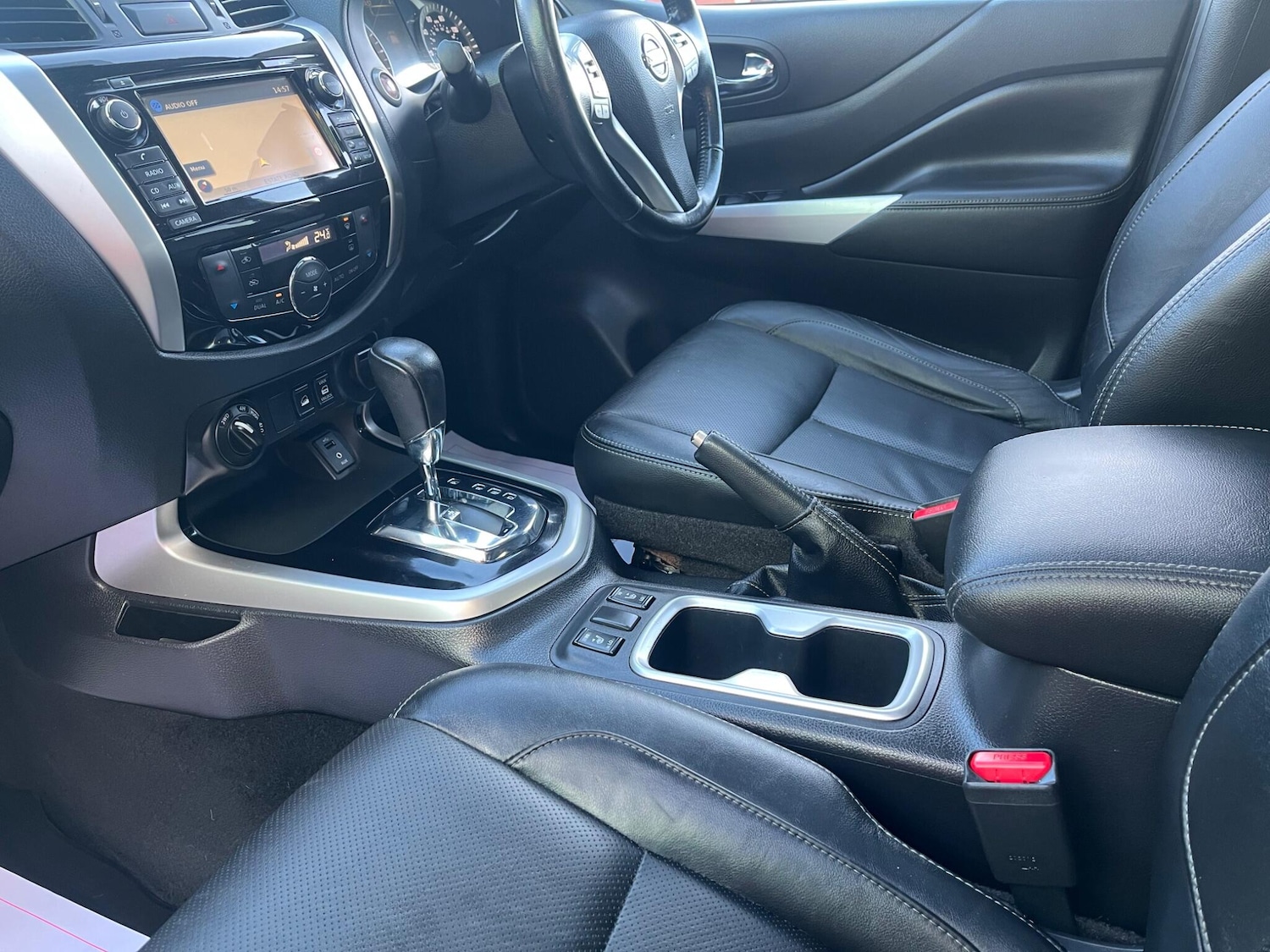 Used Nissan Navara 2018 for sale - 76633358: Photo 9