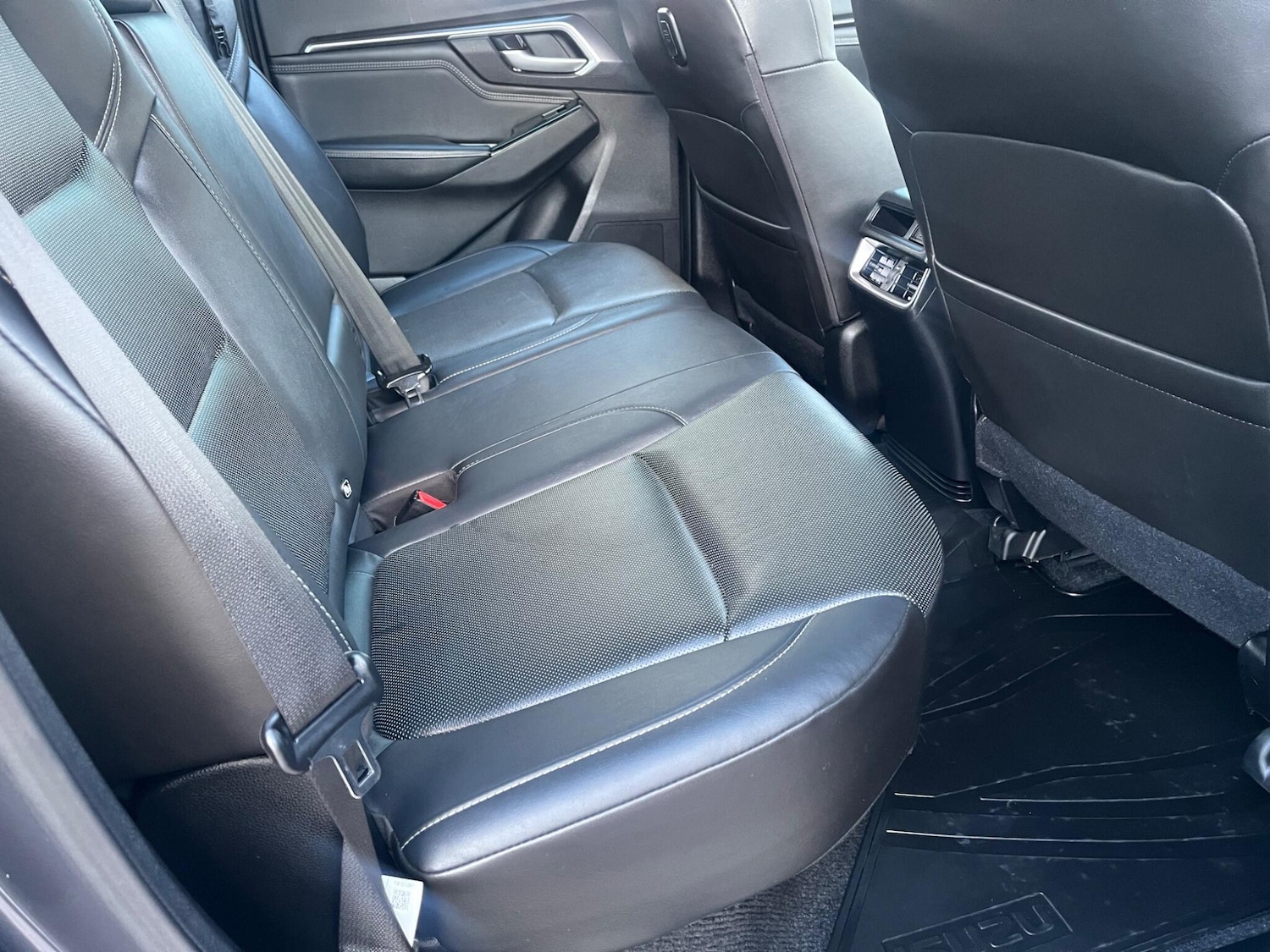 Used Isuzu D-Max 2022 for sale - 76995817: Photo 9