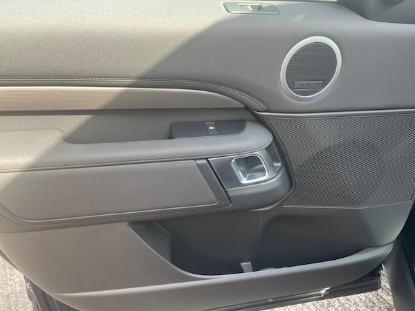 Used Land Rover Discovery 2020 for sale - 75051765: Photo 31