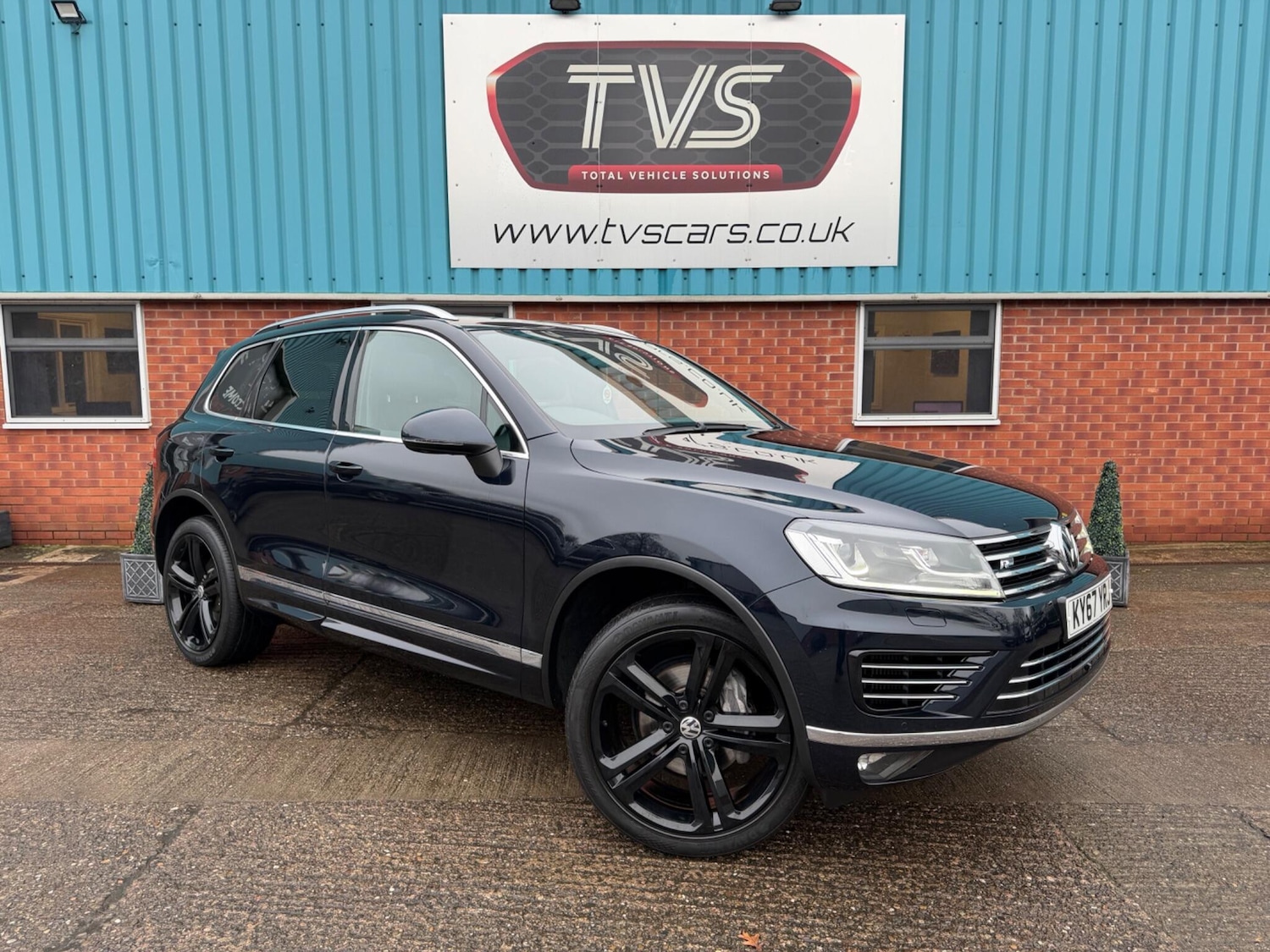 Used Volkswagen Touareg 2017 for sale - 77387354: Photo 1
