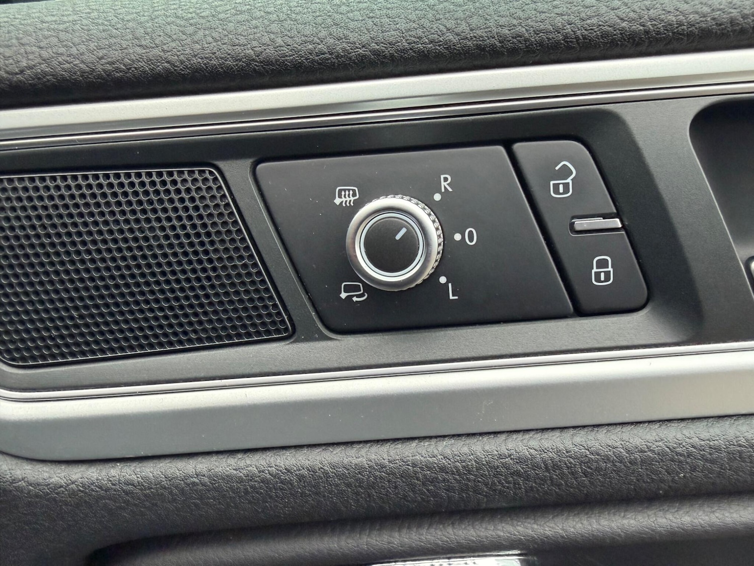 Used Volkswagen Touareg 2017 for sale - 77387354: Photo 31