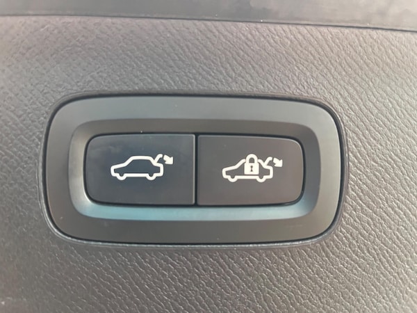 Used Volvo XC90 2017 for sale - 76153189: Photo 32