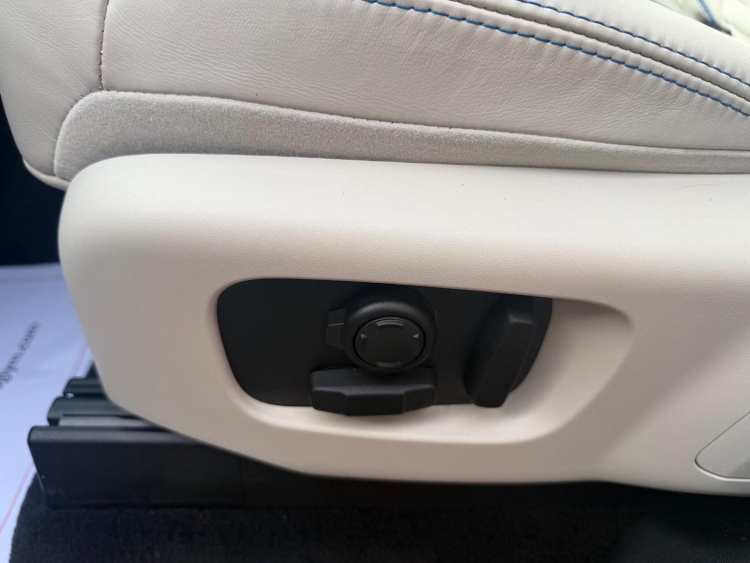 Used Land Rover Discovery 2019 for sale - 78203771: Photo 30