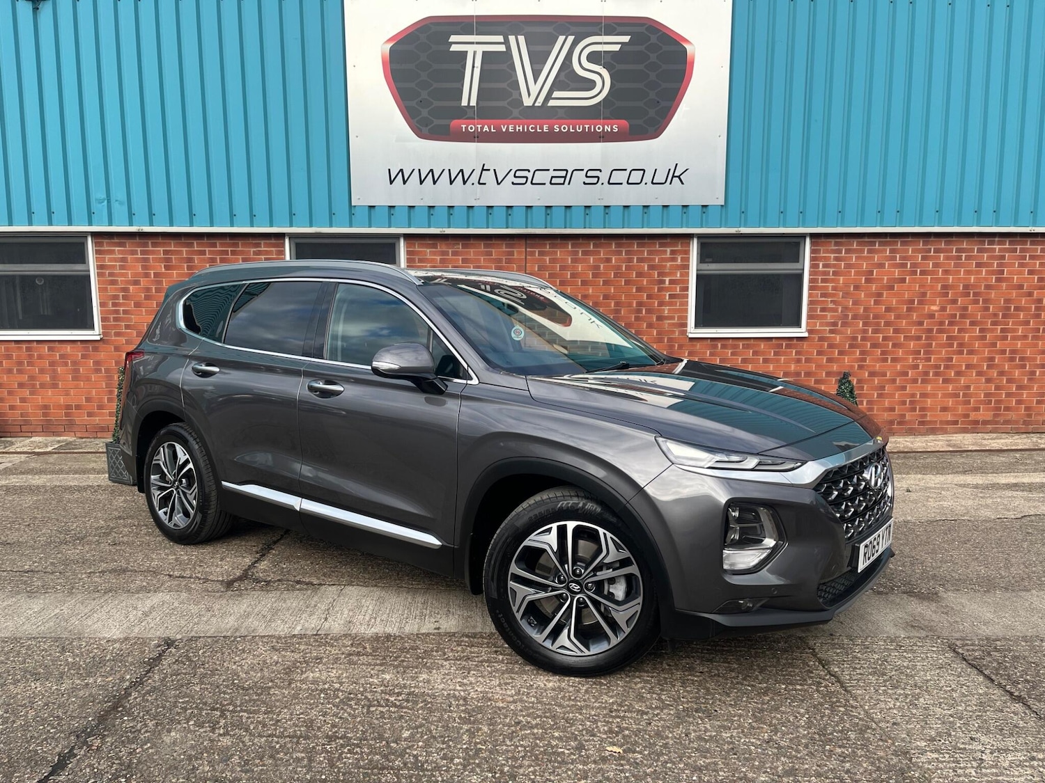 Used Hyundai Santa Fe 2019 for sale - 76349681: Photo 1