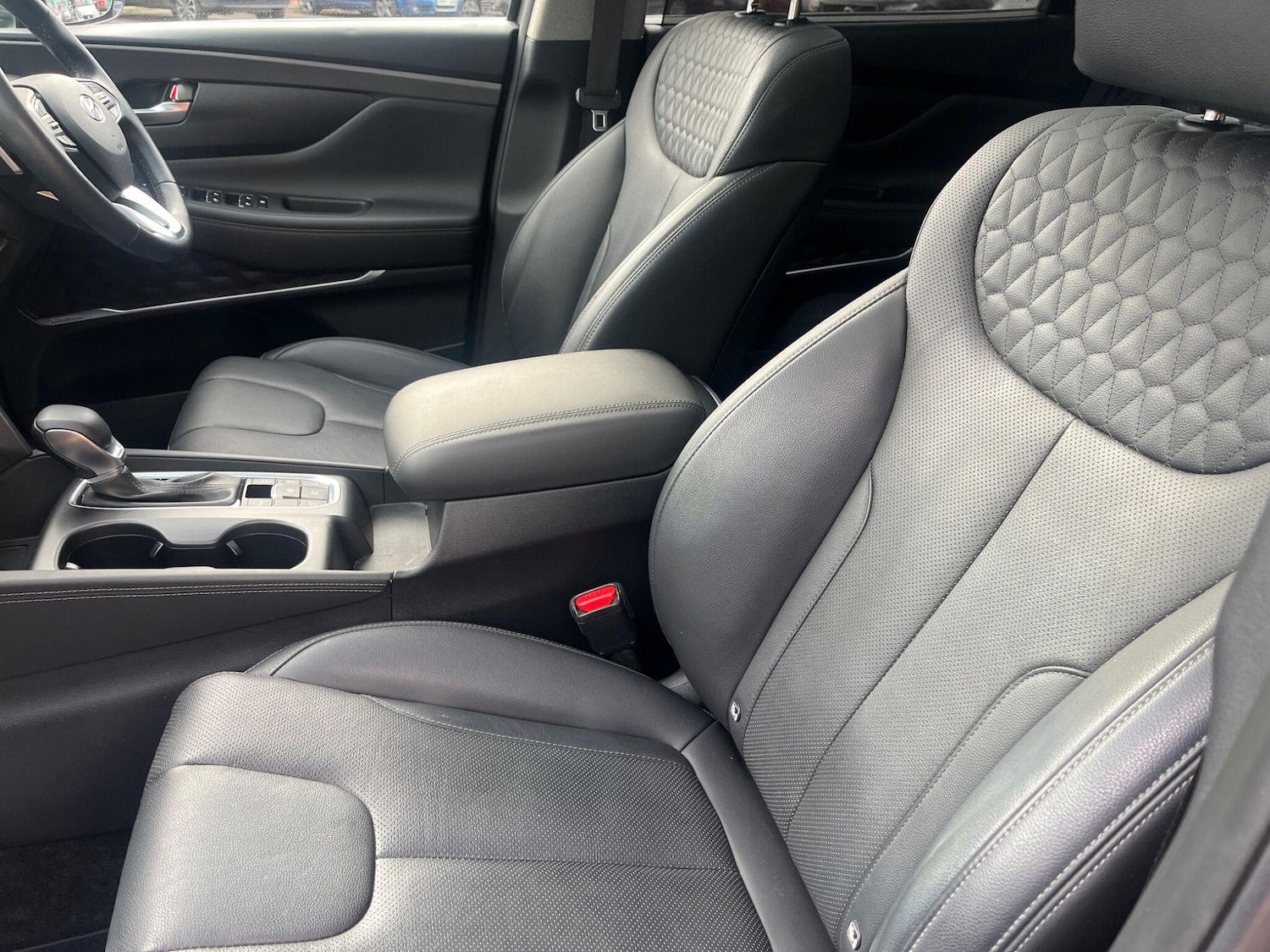 Used Hyundai Santa Fe 2019 for sale - 76996364: Photo 10