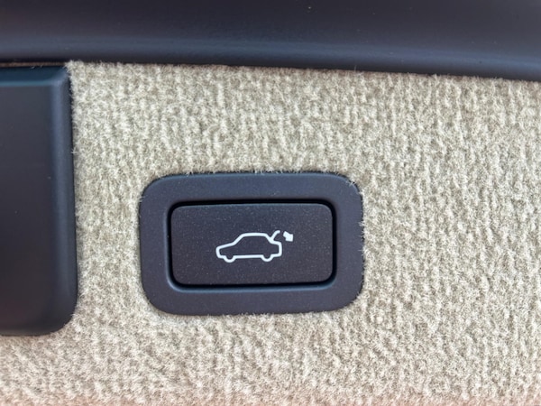 Used Jaguar XF 2015 for sale - 76238681: Photo 31