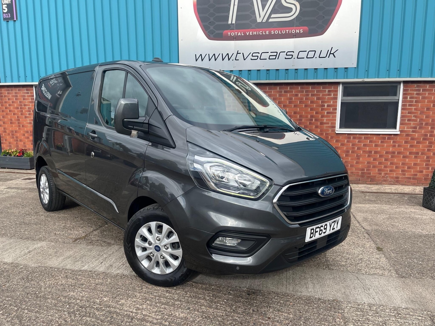 Used Ford Transit Custom 2019 for sale - 76167309: Photo 2