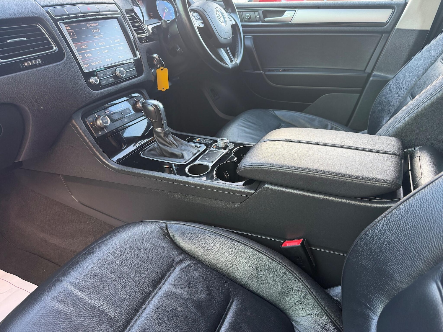 Used Volkswagen Touareg 2015 for sale - 77015783: Photo 9