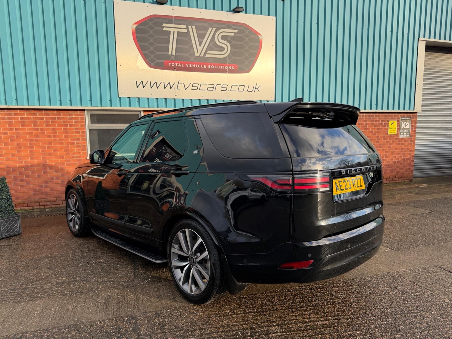 Used Land Rover Discovery 2023 for sale - 77253840: Photo 17