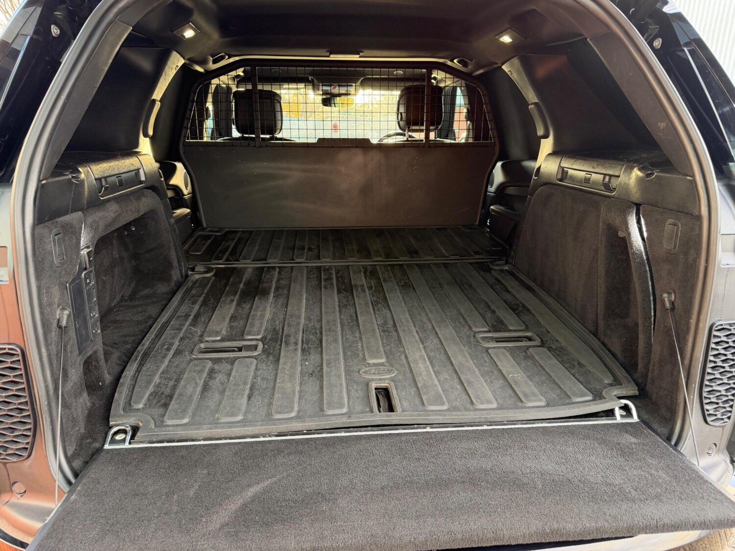 Used Land Rover Discovery 2023 for sale - 77253840: Photo 32