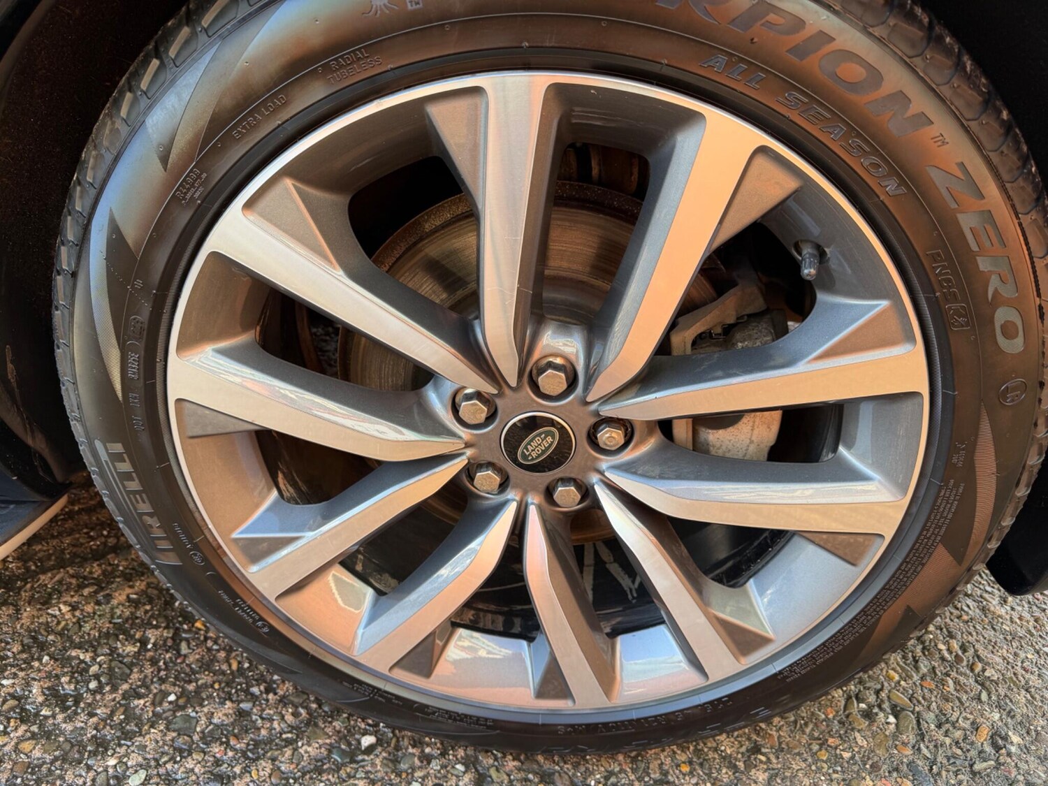 Used Land Rover Discovery 2023 for sale - 77253840: Photo 38