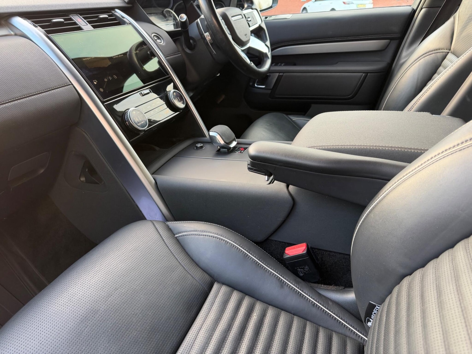 Used Land Rover Discovery 2023 for sale - 77253840: Photo 9