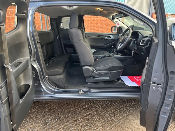 Used Isuzu D-Max 2022 for sale - 73139736: Photo 27