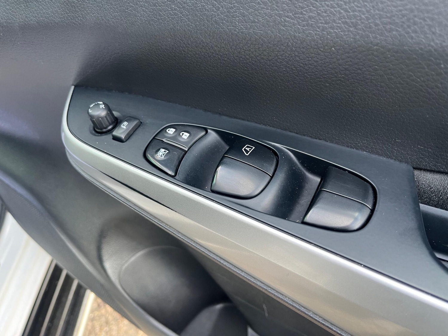 Used Nissan Navara 2019 for sale - 76659356: Photo 27