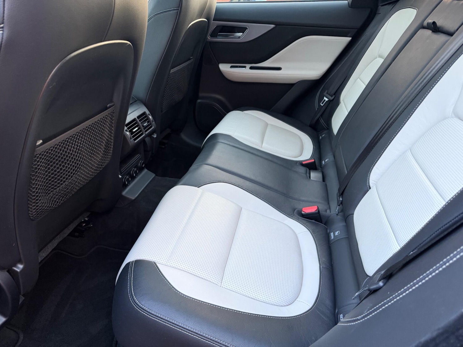 Used Jaguar F-Pace 2017 for sale - 77524094: Photo 11