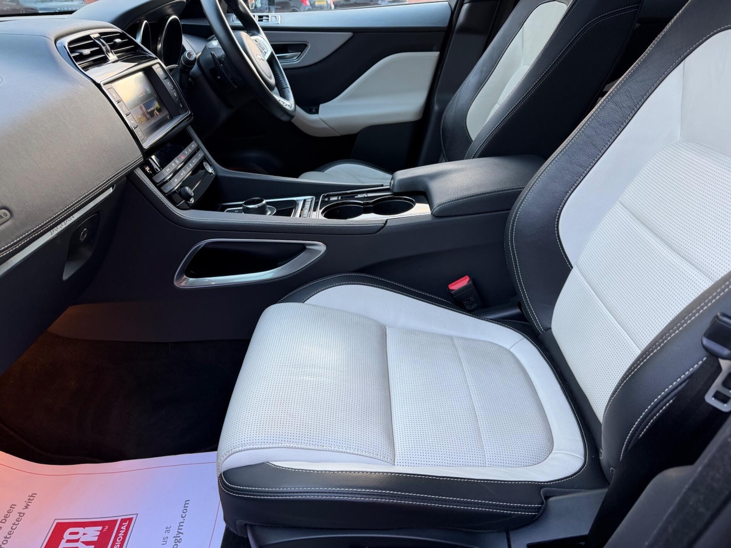 Used Jaguar F-Pace 2017 for sale - 77524094: Photo 9