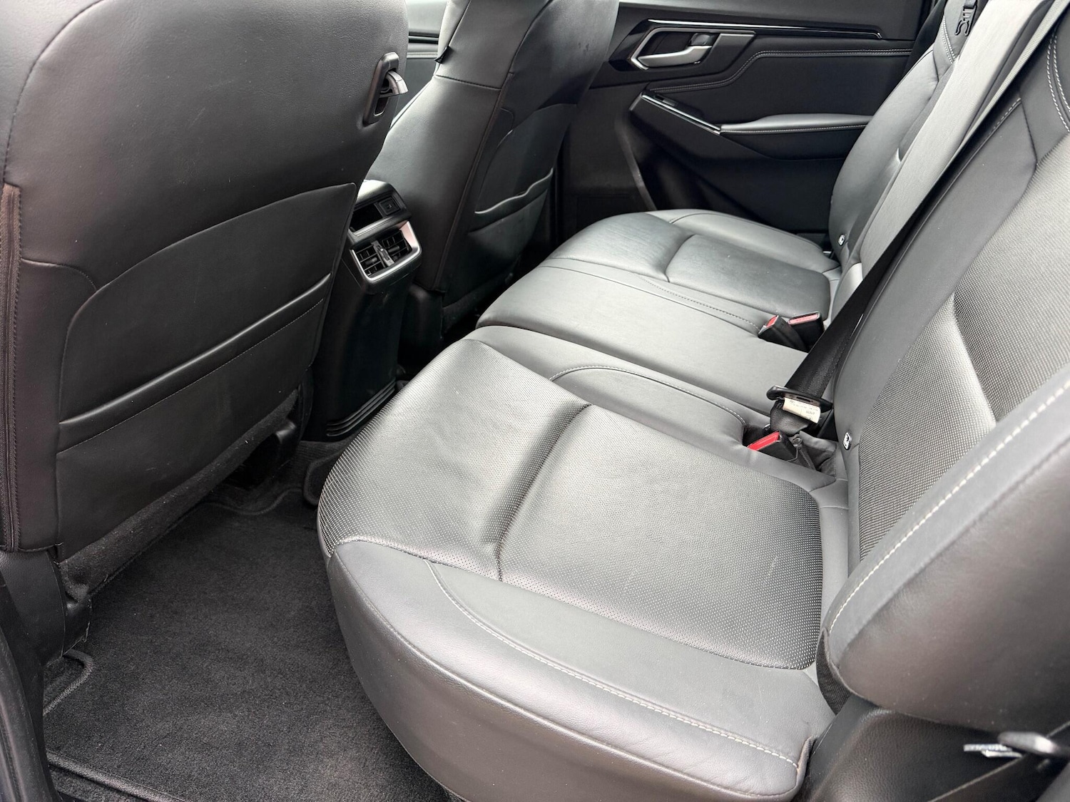 Used Isuzu D-Max 2021 for sale - 77040811: Photo 9