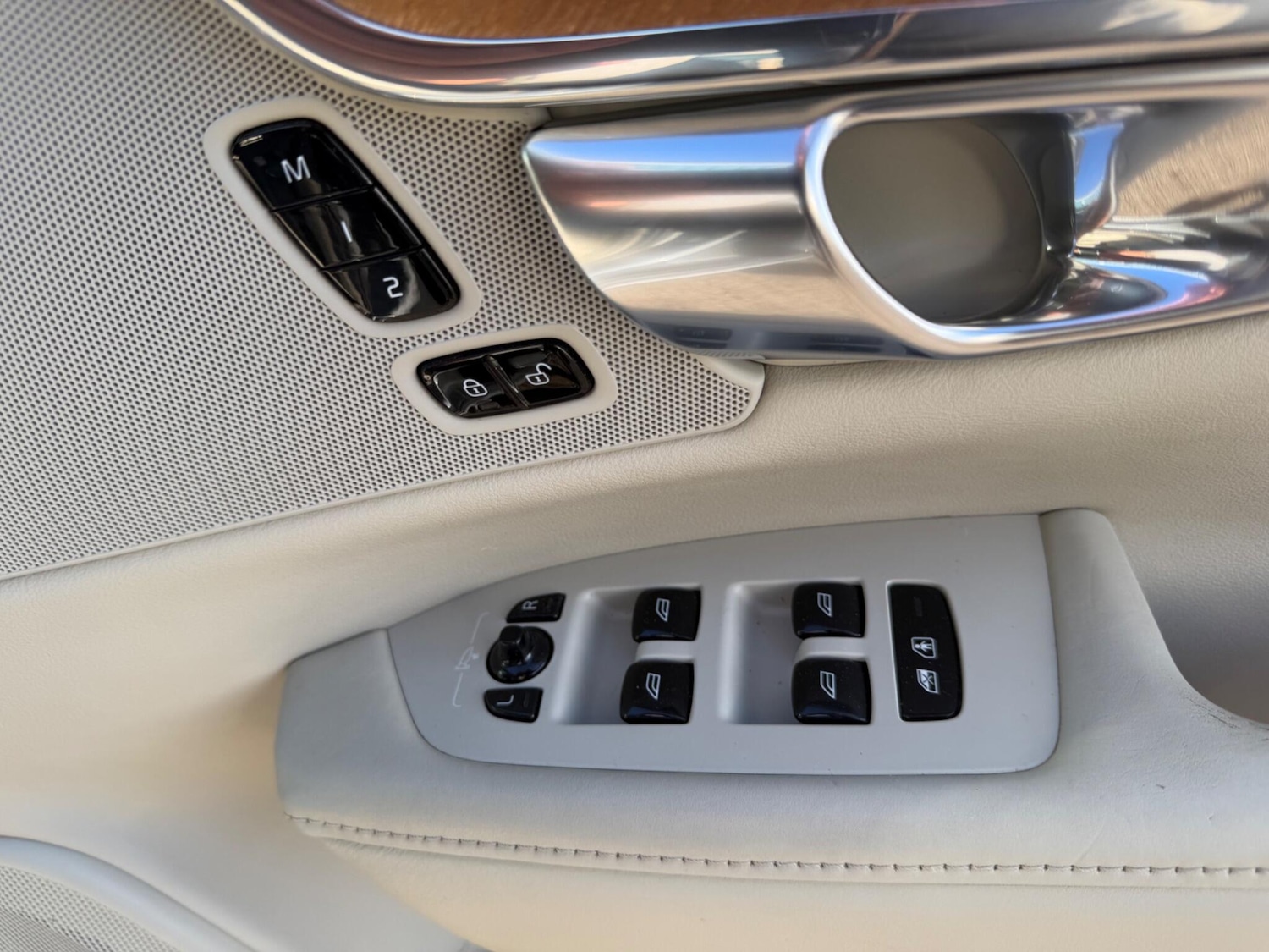 Used Volvo V90 2018 for sale - 77940267: Photo 32