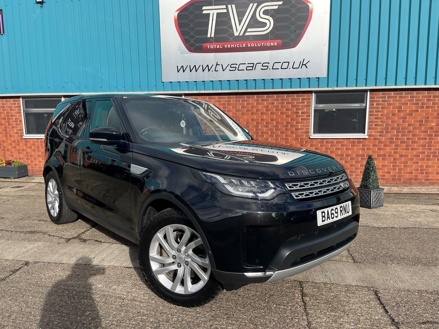 Used Land Rover Discovery 2020 for sale - 76337868: Photo 1