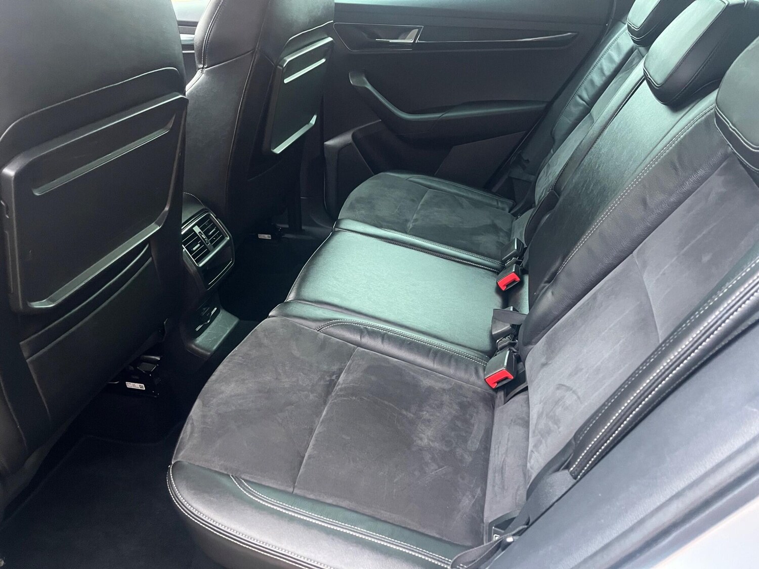 Used Skoda Karoq 2018 for sale - 76349536: Photo 10