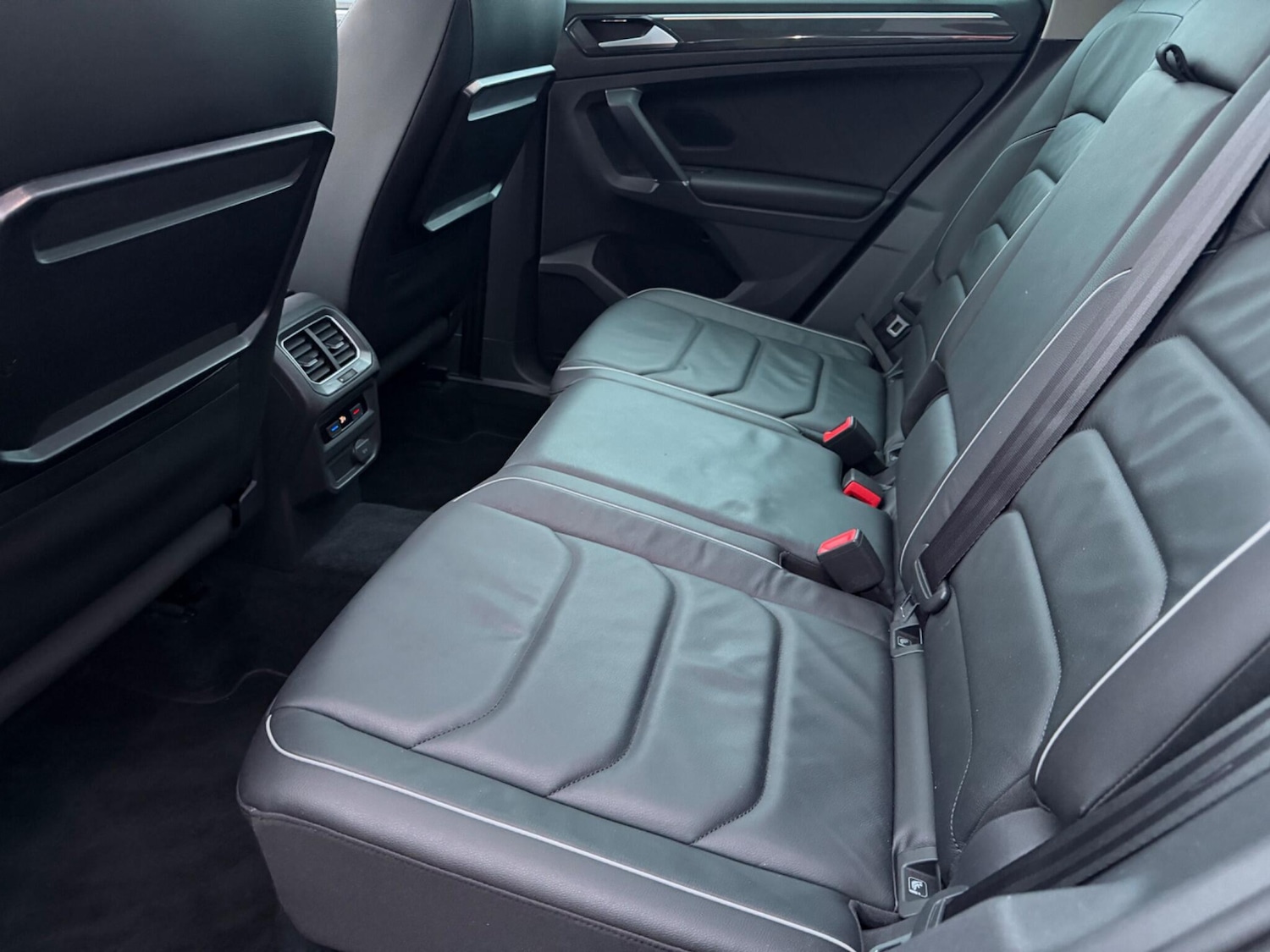 Used Volkswagen Tiguan for sale - 77305350: Photo 10