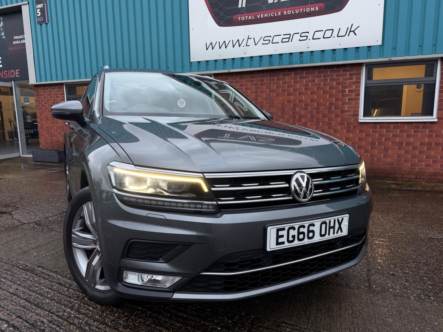 Used Volkswagen Tiguan for sale - 77305350: Photo 3