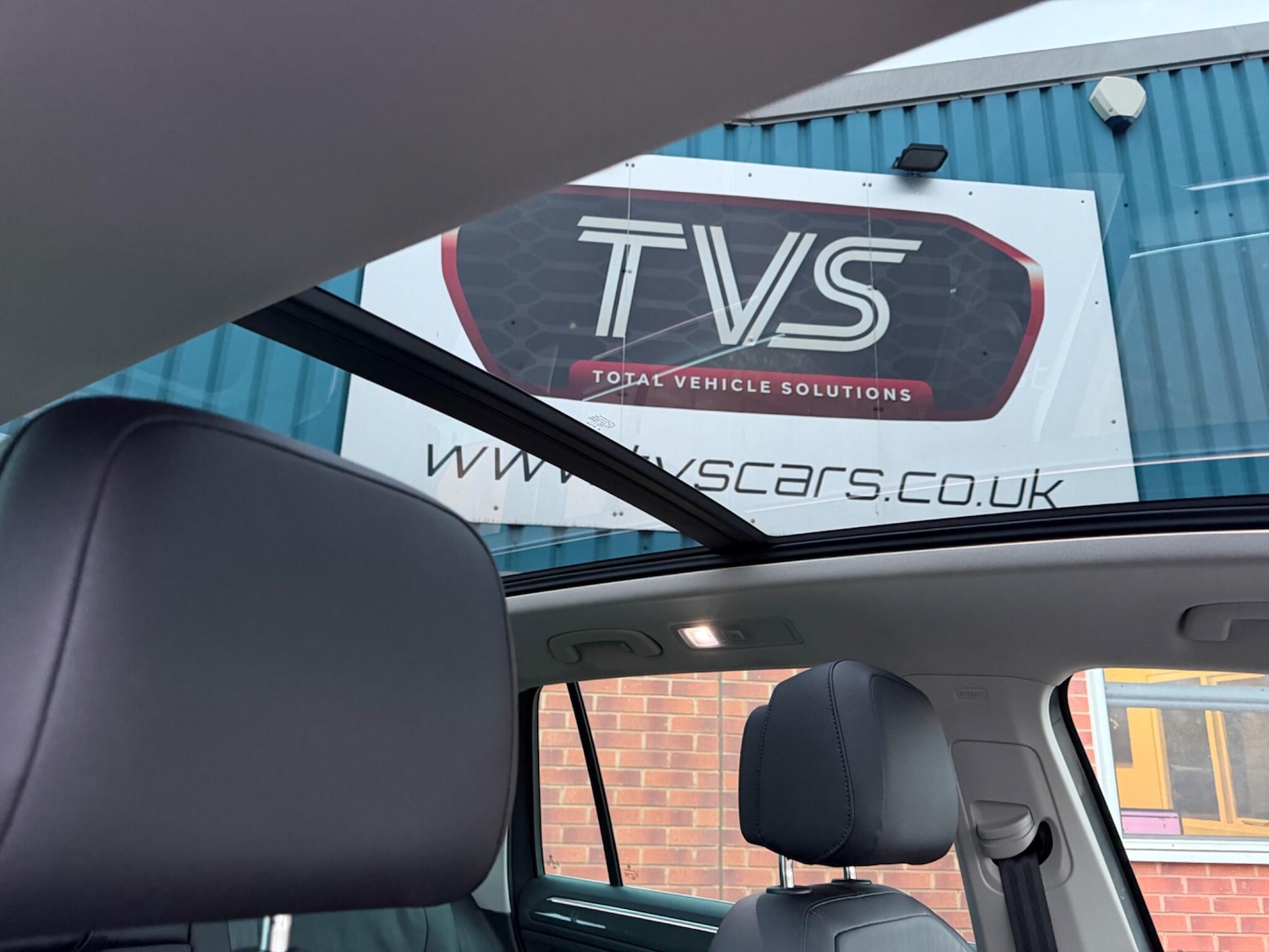 Used Volkswagen Tiguan for sale - 77305350: Photo 6