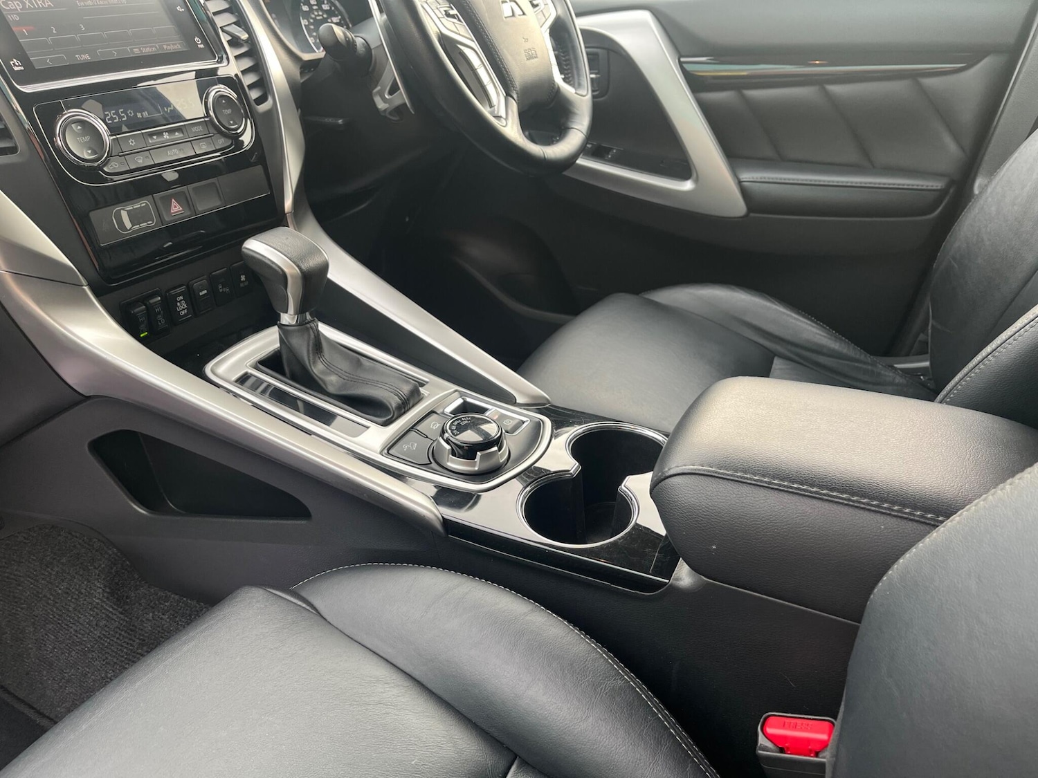Used Mitsubishi Shogun Sport 2018 for sale - 76484950: Photo 8