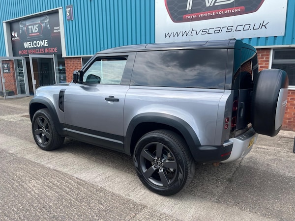 Used Land Rover Defender 90 2021 for sale - 74888879: Photo 17