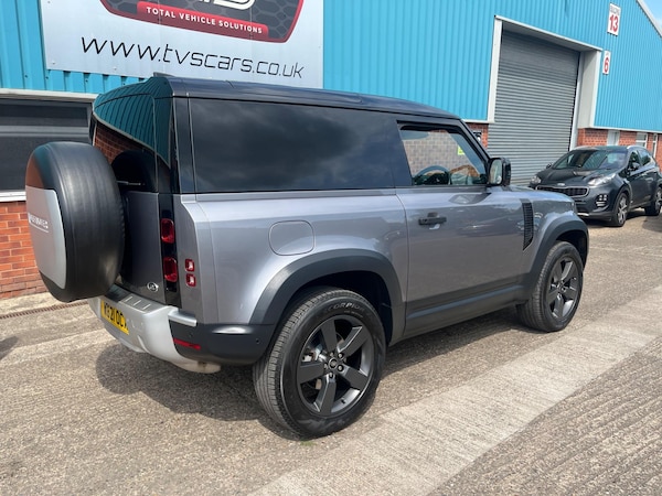 Used Land Rover Defender 90 2021 for sale - 74888879: Photo 21