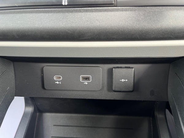 Used Land Rover Defender 90 2021 for sale - 74888879: Photo 24