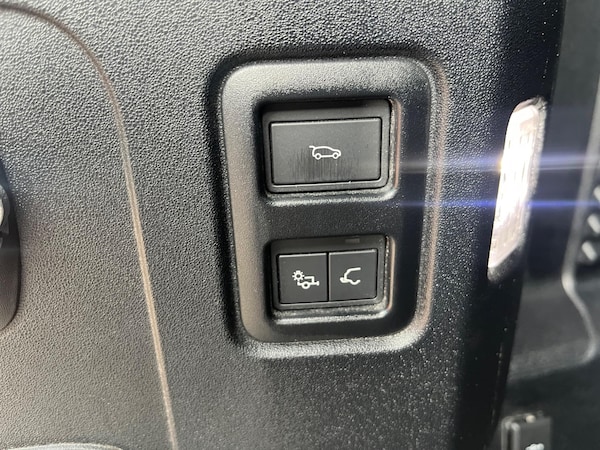 Used Land Rover Defender 90 2021 for sale - 74888879: Photo 31