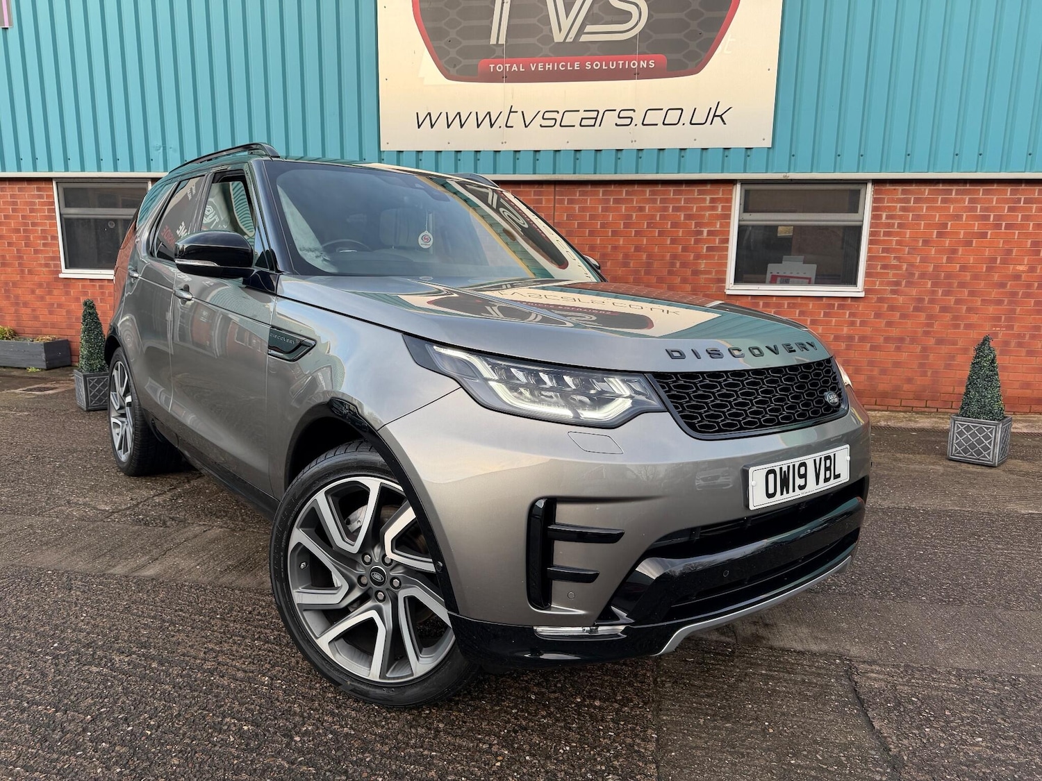 Used Land Rover Discovery 2019 for sale - 76965450: Photo 2