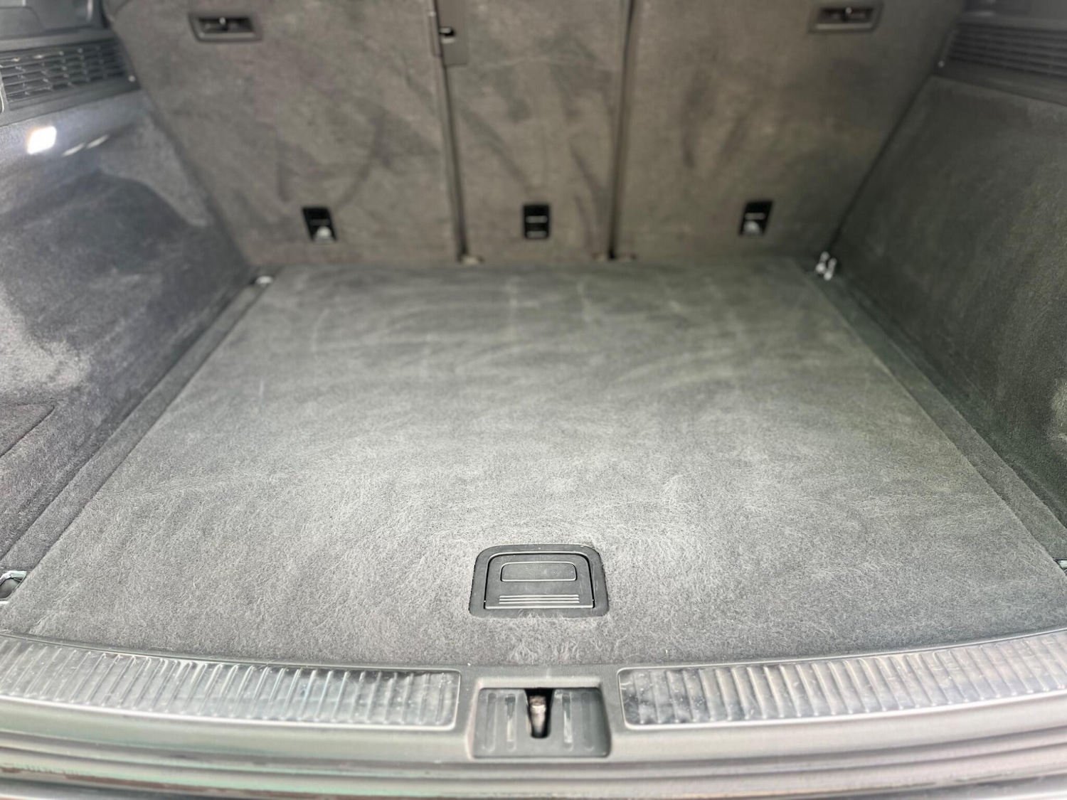 Used Volkswagen Touareg 2019 for sale - 76398385: Photo 33